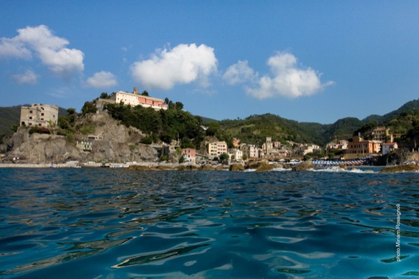 LR-Monterosso-Cinque-Terre-Italy-10